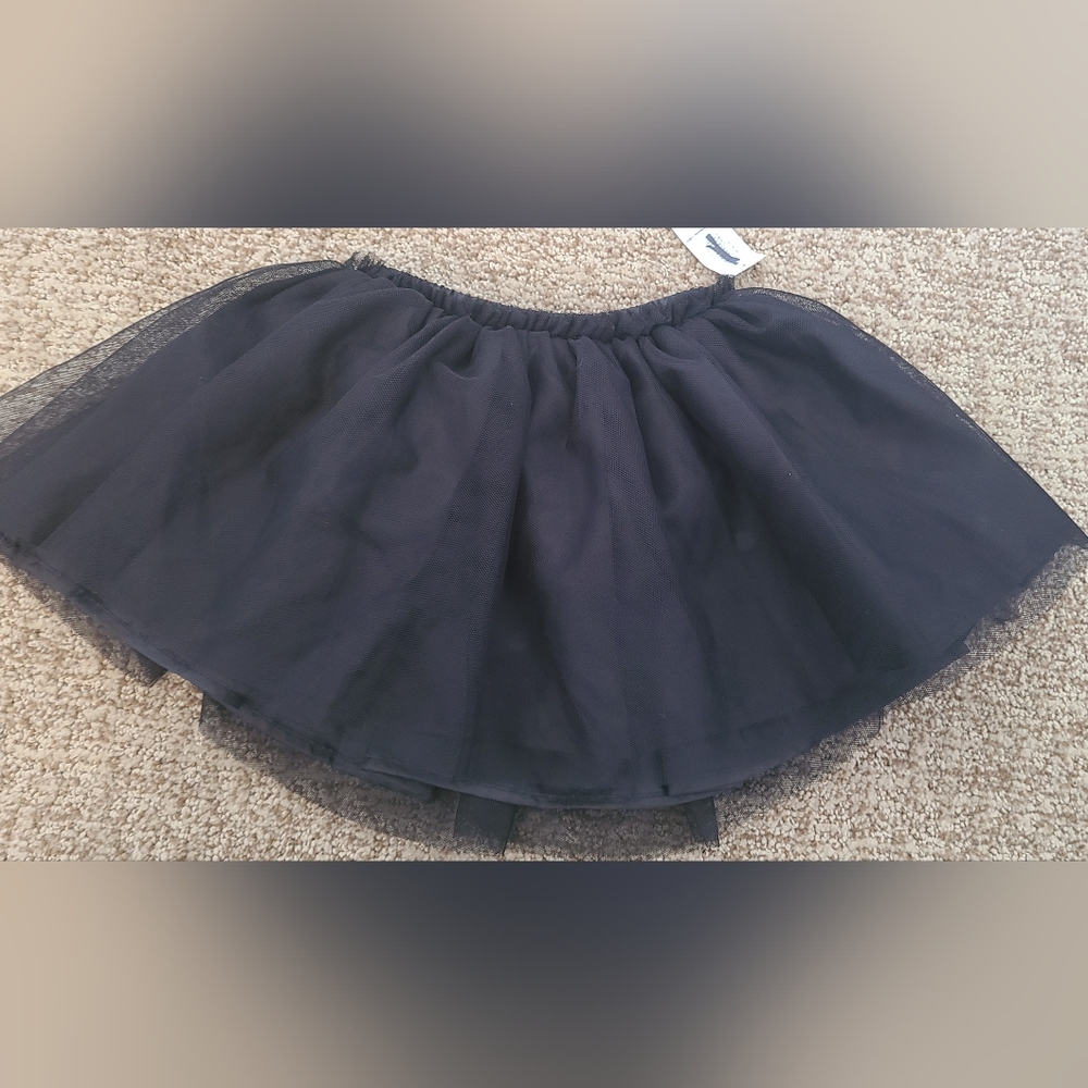 New with tags Old Navy baby tutu perfect for Christmas